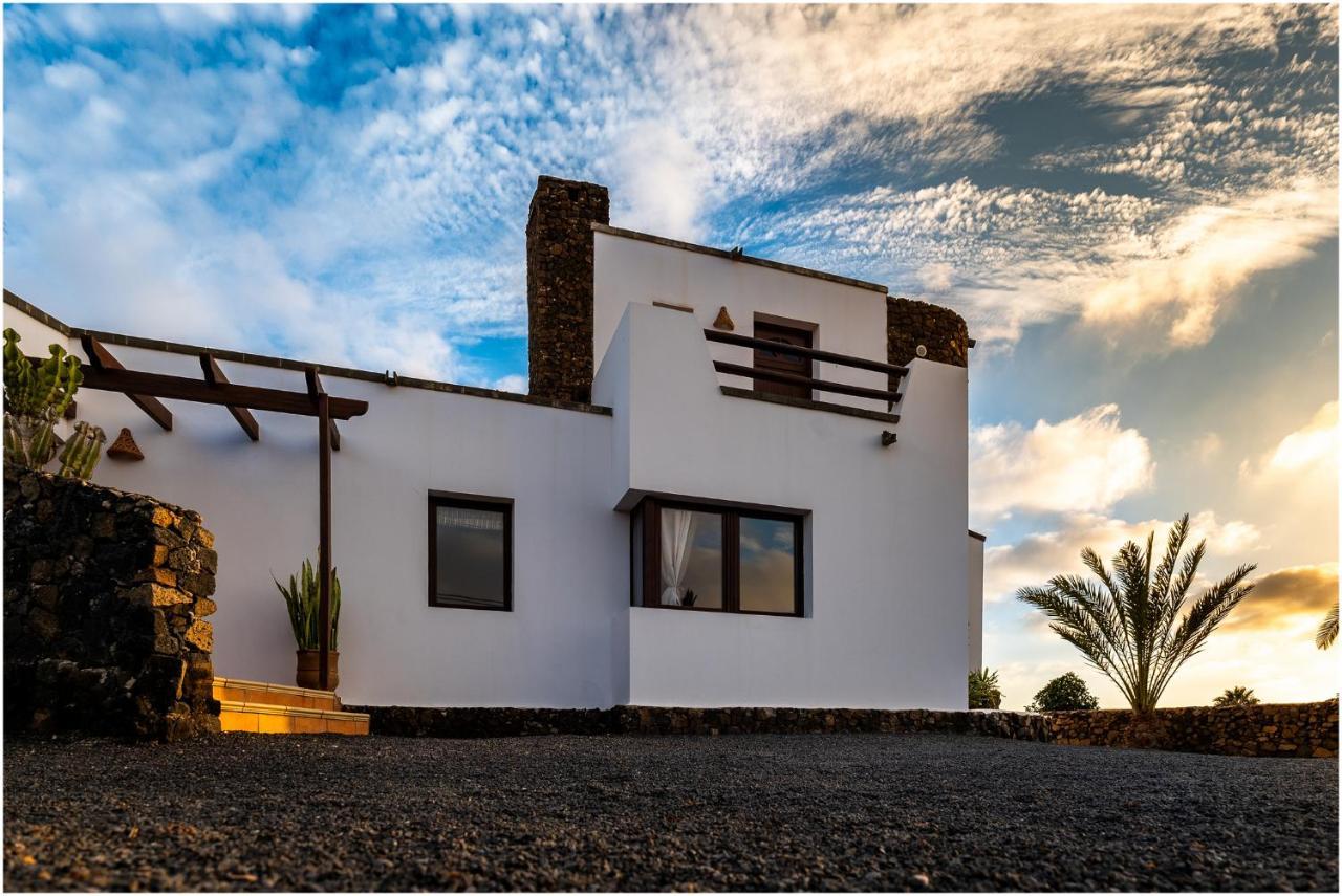 Villa-Mayo - Peaceful Paradise: Lajares Dream Vacation Extérieur photo